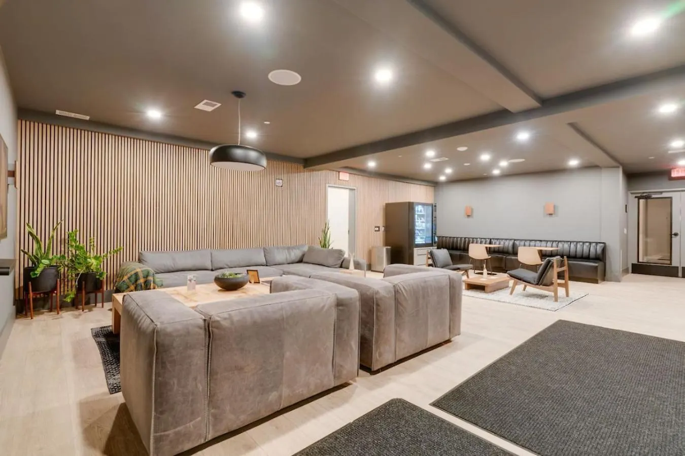 Apartment Nashville Era A Swift Escape
