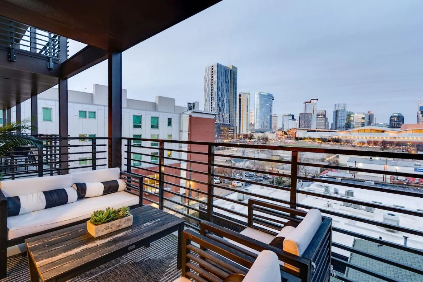 Apartment Nashville Era A Swift Escape USA