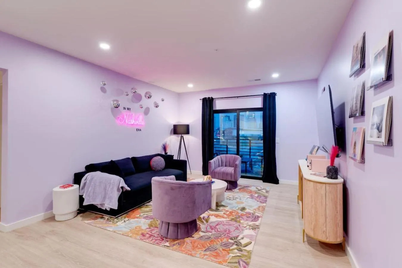Apartment Nashville Era A Swift Escape